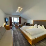 Wohlfuehlhotel Berwanger Hof 4*